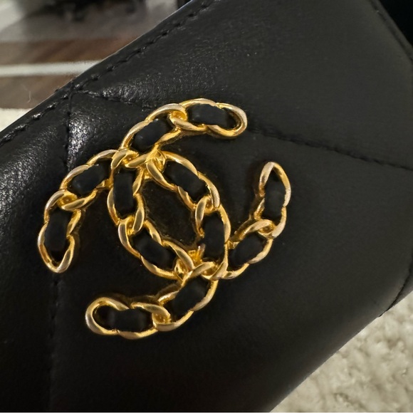 Chanel Card Wallet - Picture 6 of 7